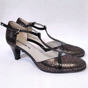 DONNA|R Leather pump - Size 7 NWOB